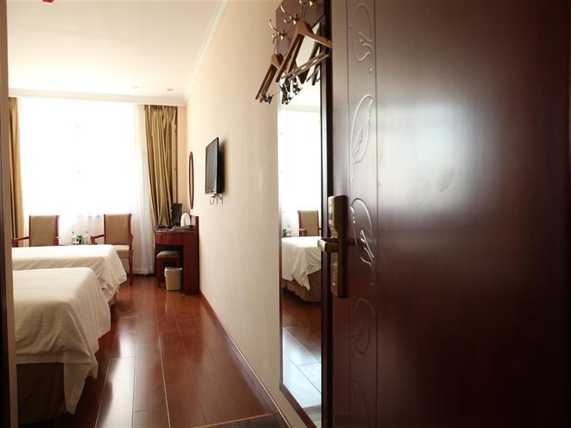 Greentree Inn Beijing Pinggu District Government Express Hotel Kültér fotó